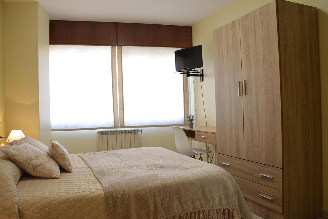 Pension Quilmes Vimianzo ภายนอก รูปภาพ