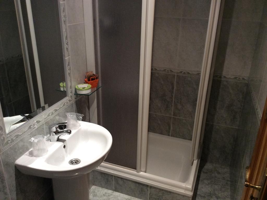 Pension Quilmes Vimianzo ภายนอก รูปภาพ