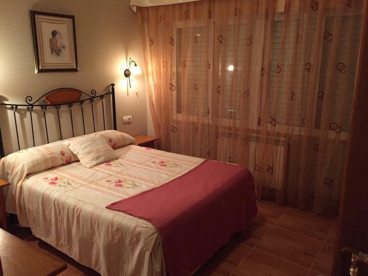 Pension Quilmes Vimianzo ภายนอก รูปภาพ
